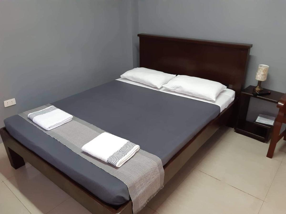 Reddoorz El Senor Jesus Apartelle Vigan Ilocos Hotel ภายนอก รูปภาพ